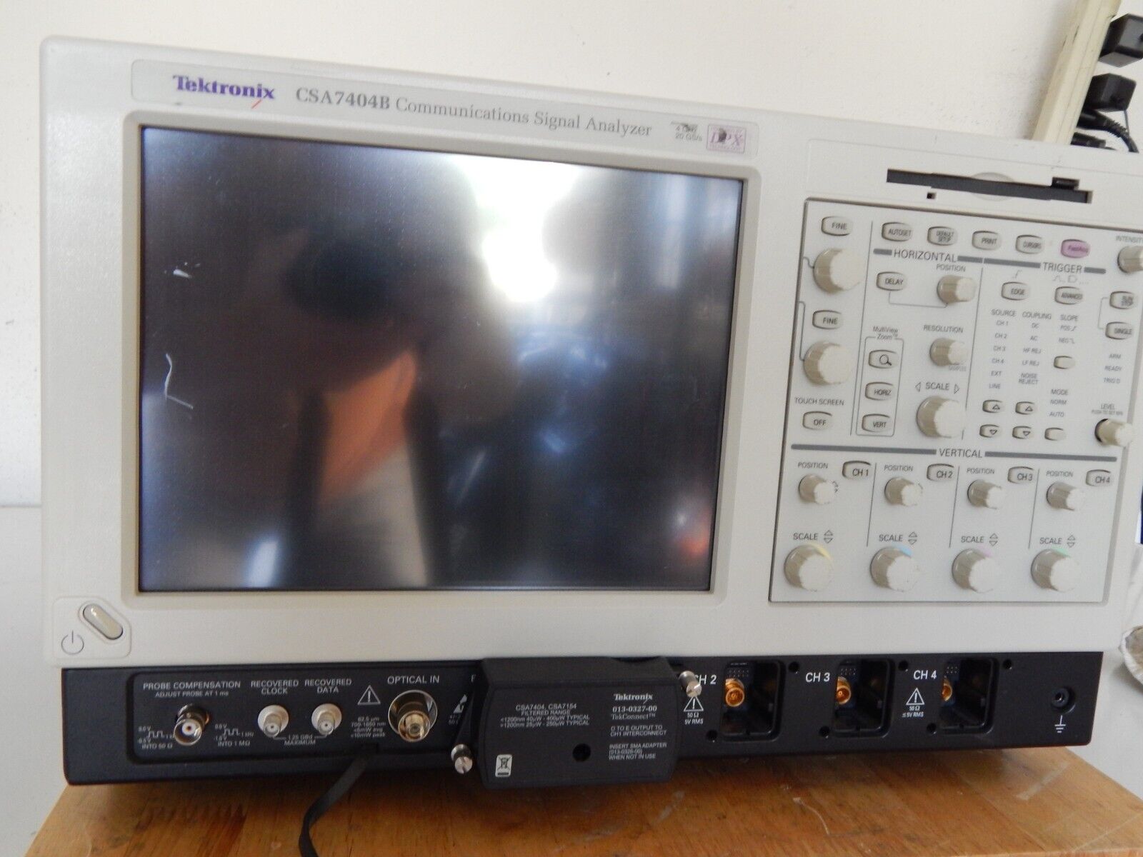 TEKTRONIX CSA7404B Communications Signal Analyzer, 4 GHz, 4 Ch., 20 GS/s TEKTRONIX CSA7404B Communications Signal Analyzer, 4 GHz, 4 Ch., 20 GS/s